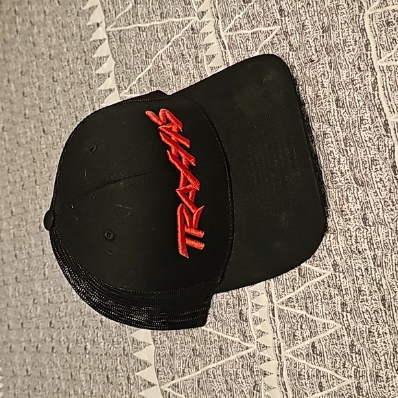 TRAXXAS Snapback Men's Baseball Hat, Black with Red Letters, Like New - Picture 1 of 7